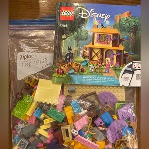 LEGO Disney Aurora’s Forest Cottage 43188
